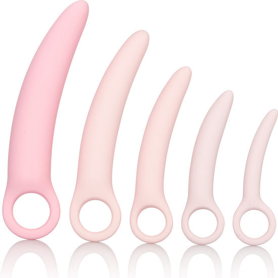 Imagen del artículo erótico CALEXOTICS - INSPIRE KIT DILATADOR VAGINAL SILICONA 5 PCS de CALEXOTICS en la sección JUGUETES BIENESTAR |Juguetes para Mujeres|Dilatador Vaginal-Anal de Millenial Sexshop.