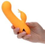 Imagen del artículo erótico CALEXOTICS - MONTECITO MUSE VIBRADOR RABBIT NARANJA BY CALIFORNIA DREAMING de CALEXOTICS en la sección JUGUETES BIENESTAR |Vibradores|Vibradores Rabbit de Millenial Sexshop.
