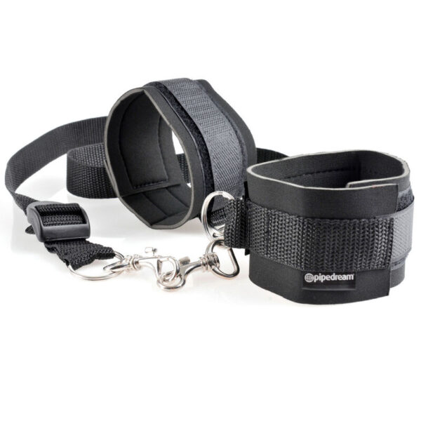 Imagen del artículo erótico FETISH FANTASY SET DE ESPOSAS Y ATADURAS de PIPEDREAMS en la sección BDSM & BONDAGE |Bondage|Esposas de Millenial Sexshop.