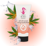 Imagen del artículo erótico KIKÍ TRAVEL - GEL DESLIZANTE SABOR A CANNABIS EFECTO CALOR INTENSO 50 ML de KIKÍ TRAVEL en la sección DROGUERÍA |Lubricantes|Efecto Calor de Millenial Sexshop.