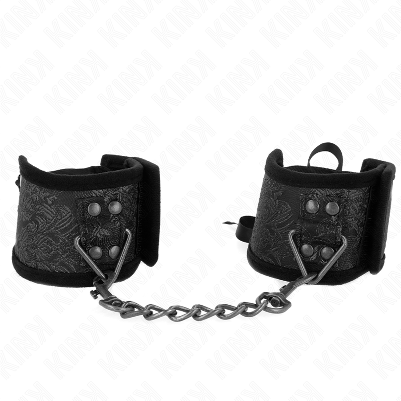 Imagen del artículo erótico KINK - MUÑEQUERAS DISEÑO ESCÁNDALO NEGRO DETALLE LAZO 24.5 CM X 6.5 CM de KINK WRIST RESTRAINT en la sección BDSM & BONDAGE |Bondage|Esposas de fijación de Millenial Sexshop.