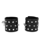 Imagen del artículo erótico KINK - MUÑEQUERAS ESTILO PUNK CON PINCHOS 25 X 6 CM de KINK WRIST RESTRAINT en la sección BDSM & BONDAGE |Bondage|Esposas de fijación de Millenial Sexshop.