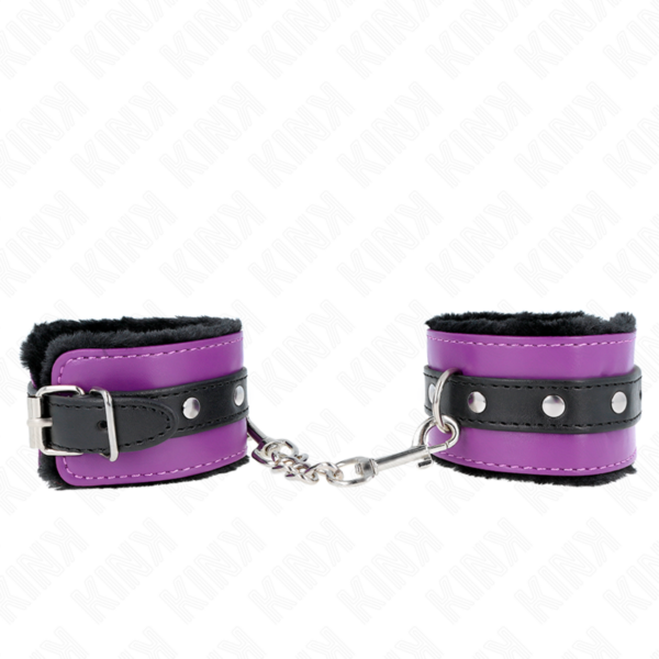 Imagen del artículo erótico KINK - MUÑEQUERAS FORRADAS PREMIUM NEGRO CON CORREA VIOLETA / NEGRO AJUSTABLE 17-29 CM X 6 CM de KINK WRIST RESTRAINT en la sección BDSM & BONDAGE |Bondage|Esposas de fijación de Millenial Sexshop.