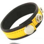 Imagen del artículo erótico LEATHER BODY - CORREA CUERO AJUSTABLE PENE AMARILLO-NEGRA de LEATHER BODY en la sección JUGUETES BIENESTAR |Juguetes para Hombres|Accesorios para el pene|Anillos Pene|Anillos sin vibración de Millenial Sexshop.