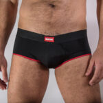 Imagen del artículo erótico MACHO - MS24R CALZONCILLO BRIEF DARK ROJO S de MACHO UNDERWEAR en la sección MODA & LENCERÍA|Lencería Hombre|Slips de Millenial Sexshop.