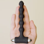 ROCKS- OFF - PETITE SENSATIONS PEARLS PLUG ANAL VIBRADOR NEGRO - Imagen 2