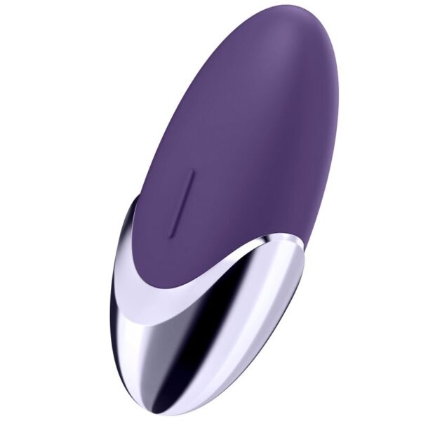 Imagen del artículo erótico SATISFYER - LAYONS PURPLE PLEASURE de SATISFYER LAYONS en la sección JUGUETES BIENESTAR |Juguetes para Mujeres|Estimuladores|Para Clítoris de Millenial Sexshop.