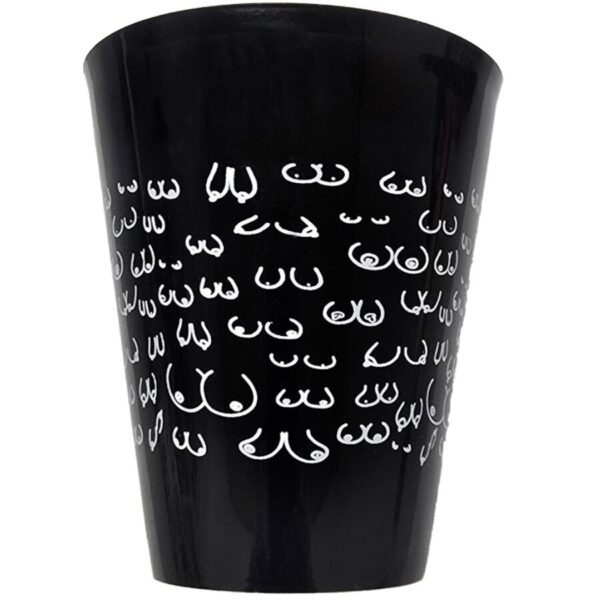 Imagen del artículo erótico DIABLO PICANTE - VASO NEGRO 500 ML CON TETAS BLANCAS de DIABLO PICANTE en la sección ARTÍCULOS VARIOS|Artículos divertidos|Juegos Despedidas de Millenial Sexshop.