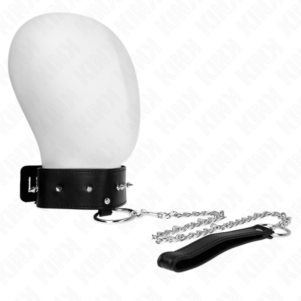 Imagen del artículo erótico KINK - COLLAR CON CORREA 65 CM CON TACHUELAS PLATEADAS MODELO 2 AJUSTABLE 36-43 CM X 5 CM de KINK COLLAR & GAG en la sección BDSM & BONDAGE |Bondage|Collares de Millenial Sexshop.